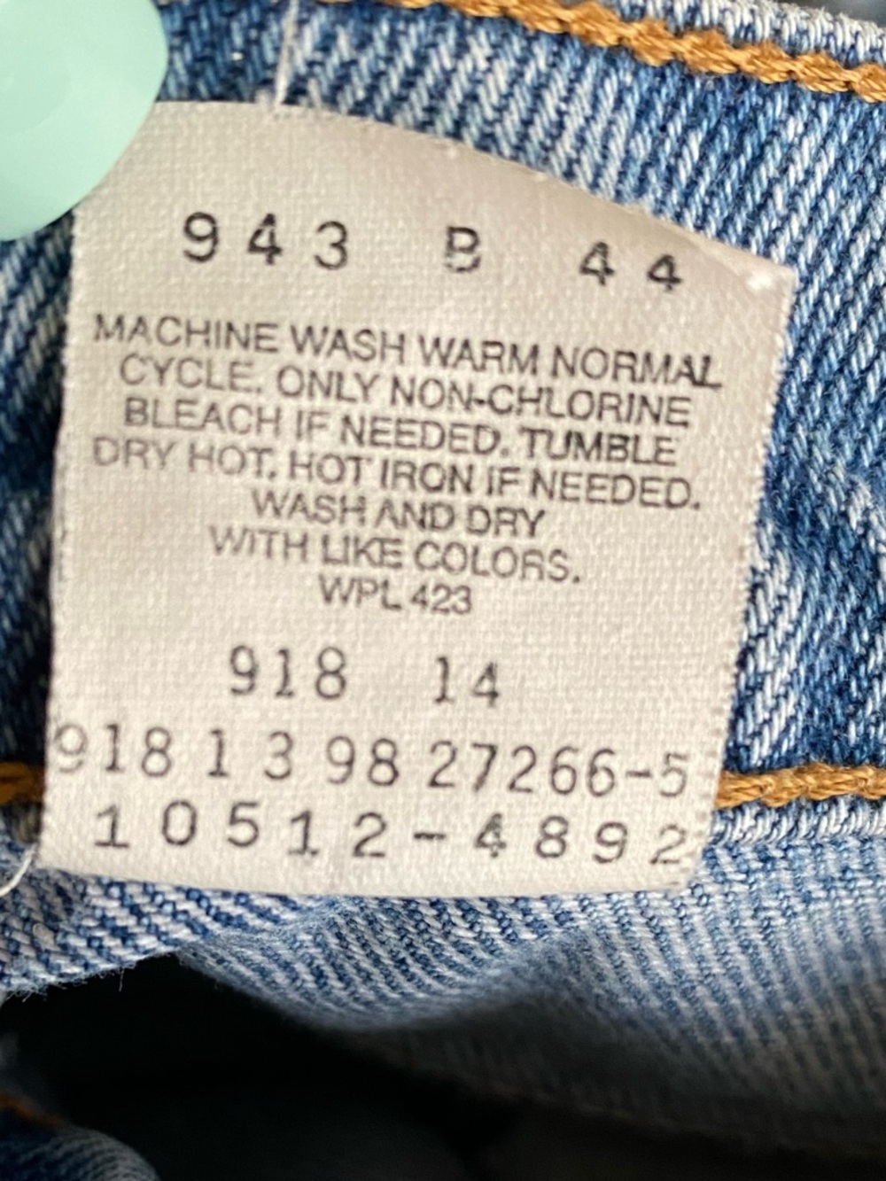 Vintage 90s Levi's Women's Light Blue Straight-Leg Jeans - Picture 5 of 7